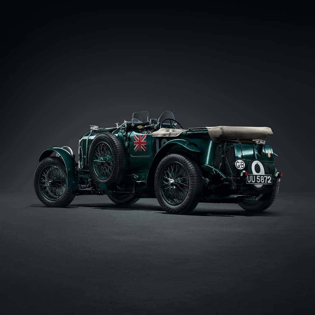 ベントレーさんのインスタグラム写真 - (ベントレーInstagram)「Sir Tim Birkin, a Bentley Boy and former fighter pilot, set a new lap record at Le Mans in 1930 in the original No. 9 Blower. Discover the new #ContinentalGT Number 9 Edition by Mulliner through link in bio. #Bentley100Years」6月4日 5時01分 - bentleymotors