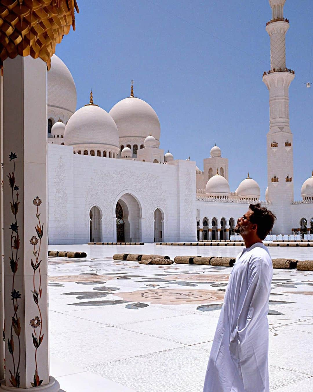 Bruno Gagliassoさんのインスタグラム写真 - (Bruno GagliassoInstagram)「Sheikh Zayed Grand Mosque 🕌 #férias #deserto @guia_em_dubai @behappyhoneymoon  #ad」6月4日 5時29分 - brunogagliasso