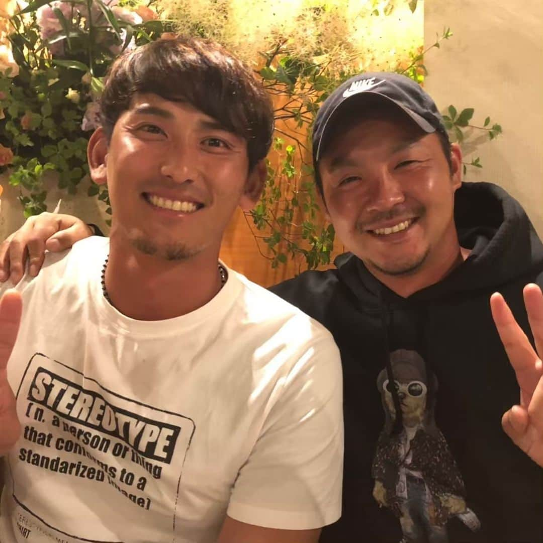 枡田慎太郎さんのインスタグラム写真 - (枡田慎太郎Instagram)「昨日は久々に大志と！ 元気そうでなにより！ 今日も大志かな…笑 #中川大志#野球の方#笑#アラボーイ」6月4日 17時22分 - masushin78