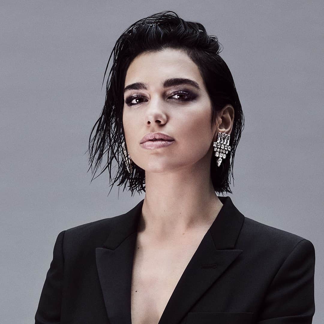 Yves Saint Laurent Beautyさんのインスタグラム写真 - (Yves Saint Laurent BeautyInstagram)「A NEW VOICE IS COMING: YSL Beauté  is proud to announce Dua Lipa as the ambassador of its new feminine fragrance.@dualipa Be the first to find out more. (Link in Bio) #yslbeauty #dualipa #newvoice」6月4日 16時16分 - yslbeauty
