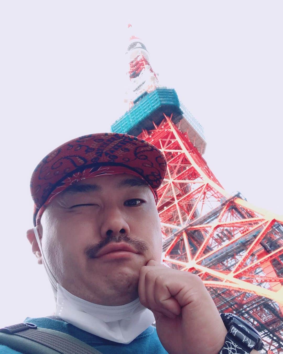 クロちゃんさんのインスタグラム写真 - (クロちゃんInstagram)「東京タワーのような人間になりたいしんねー！」6月4日 16時40分 - kurochandesuwawa