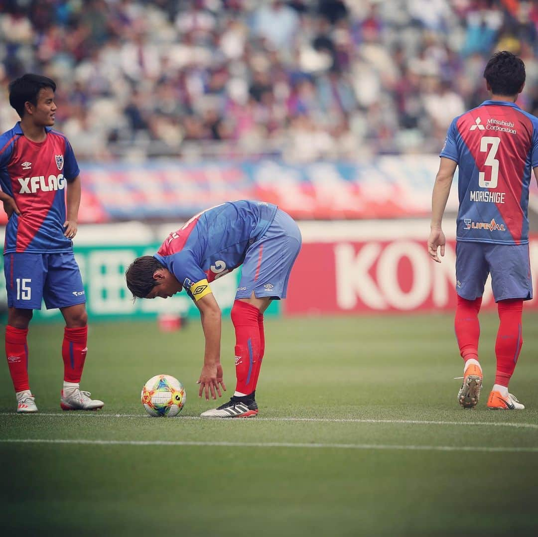 FC東京オフィシャルグッズさんのインスタグラム写真 - (FC東京オフィシャルグッズInstagram)「. vs #大分トリニータ 俺が蹴る。 @fctokyoofficial  #森重真人 #東慶悟 #久保建英  #FC東京 #fctokyo  #tokyo」6月4日 16時50分 - fctokyoofficial