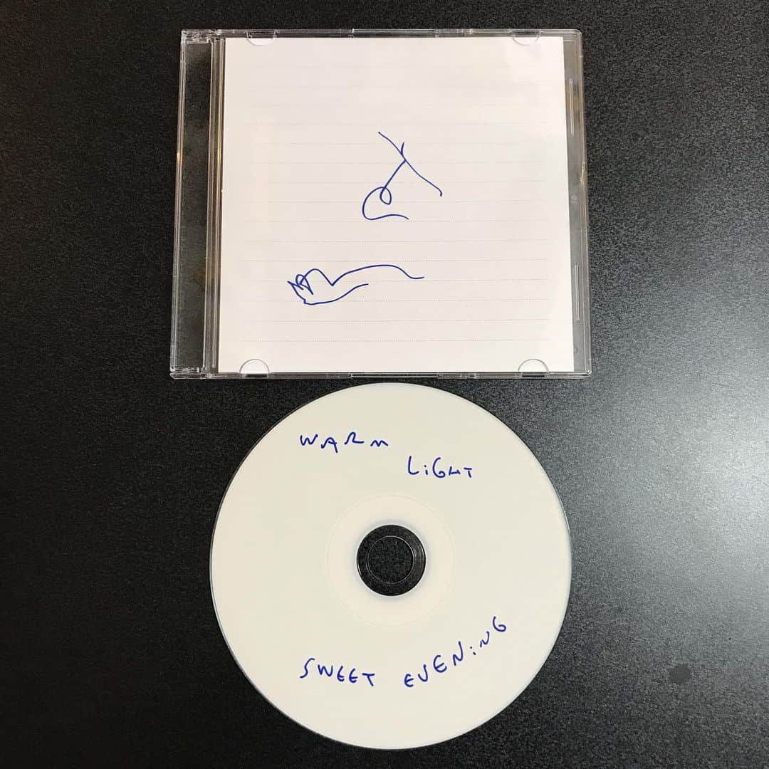 KEN KAGAMIさんのインスタグラム写真 - (KEN KAGAMIInstagram)「@joji_nakamura  ジョージ君のmix CD 最高 ずっと聴いてられる。 ジャケットもやばい。」6月4日 16時52分 - kenkagami