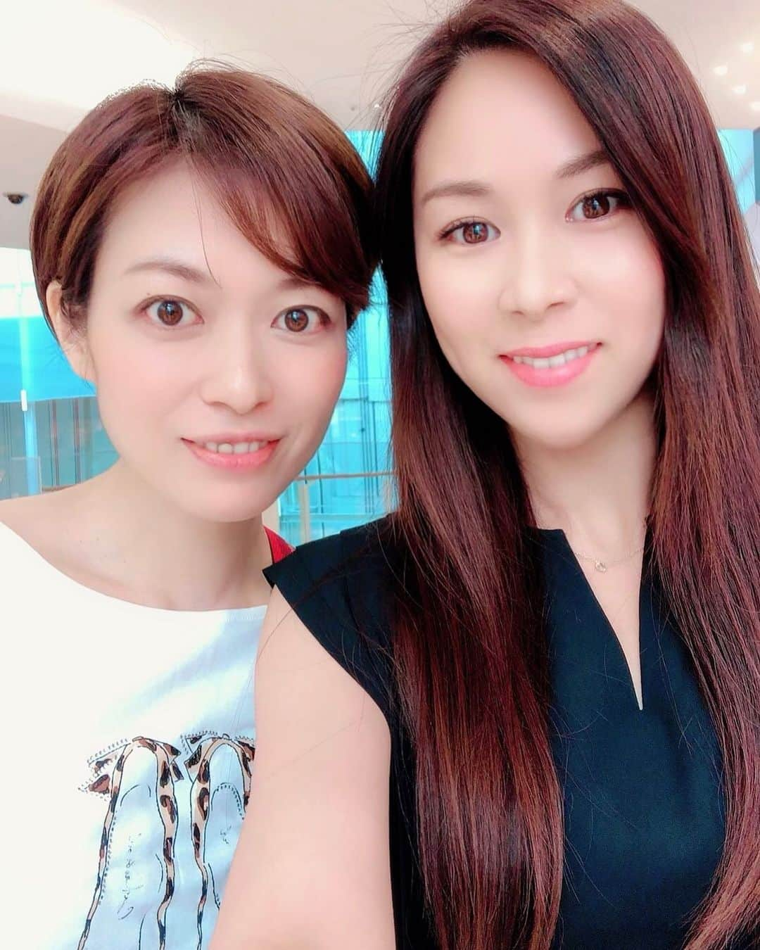 月央和沙さんのインスタグラム写真 - (月央和沙Instagram)「どいしゃん😆‼️ にお久しぶりに会えました‼️‼️ お目目が大きくて スタイル抜群で 相変わらずとっても素敵でした😆👆🏻✨ . 今は宝塚音楽学校の 先生です🙏🏻✨ . すごいなぁー😍 . #どいしゃん #鶴美舞夕さん #一個上さん #音楽学校の #ダンスの先生 #あっという間の #ランチ」6月4日 17時02分 - kazusa_tsukio