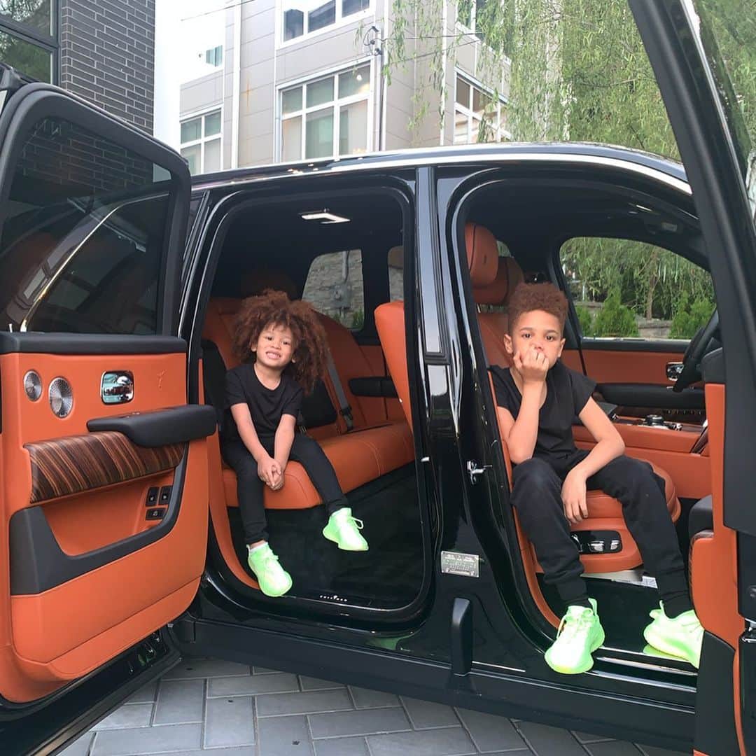 ファボラスのインスタグラム：「Redhead Guts @mrjonasjackson @iamprincejoso」
