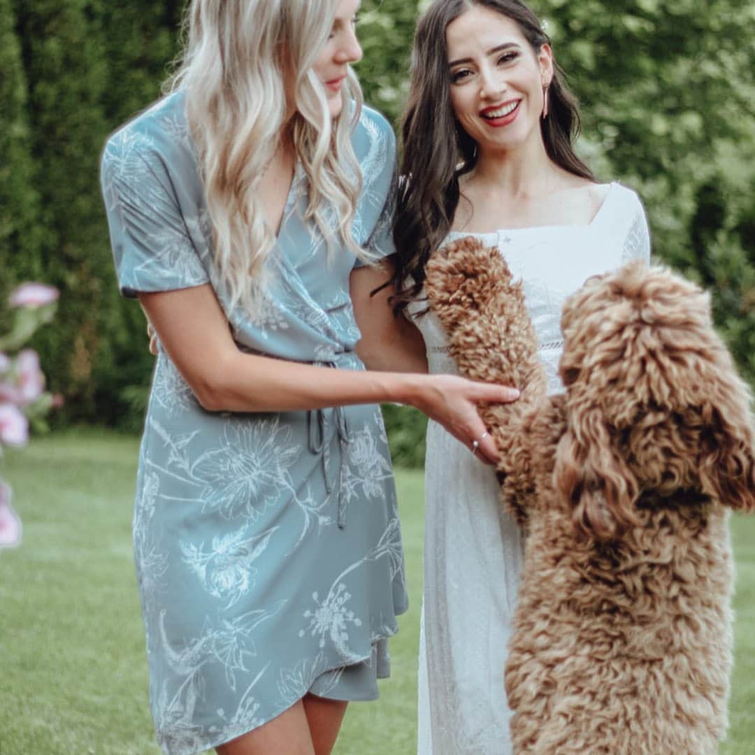 Sarah Ramadanさんのインスタグラム写真 - (Sarah RamadanInstagram)「oh my goodness my bridal shower was SO MUCH FUN! 😭🥂 all my favourite humans coming together, laughing our butts off, and celebrating with so much bread 🥰🙈 ⠀ seriously, my heart is just so heavy!!! thank you to all of my favourite people for making my day so special. me and ryan can’t wait to say I dough in your presence🥂🥖💜 ⠀ lemme explain some of these pictures!! ⠀ 1. me and my maid of honour/sissie👯‍♀️ 2. my gorgeous makeup done by @delcbeauty 😻 3. noor and her partner in mimosa🥂💞 4. me my fave teddy, henley bear!!!🥰 5. henley bear doing a cuddle attac on me and @juliettebusch😂 6. the prettiest cake I ever did see by @delacrumb_😫👏🏼 7. the greatest mama ever (she cooked my favourite lebanese food, in quantities that’s feed a village!!! so many tabouli helpings😅🙈) 8. post-party pizza / bananagram night w/ @juliettebusch and @veedalooca 💜 ⠀ ⠀ I just posted a youtube to share the rest of the fun! I hope you guys enjoy💜😂」6月4日 8時43分 - fightforgrowth