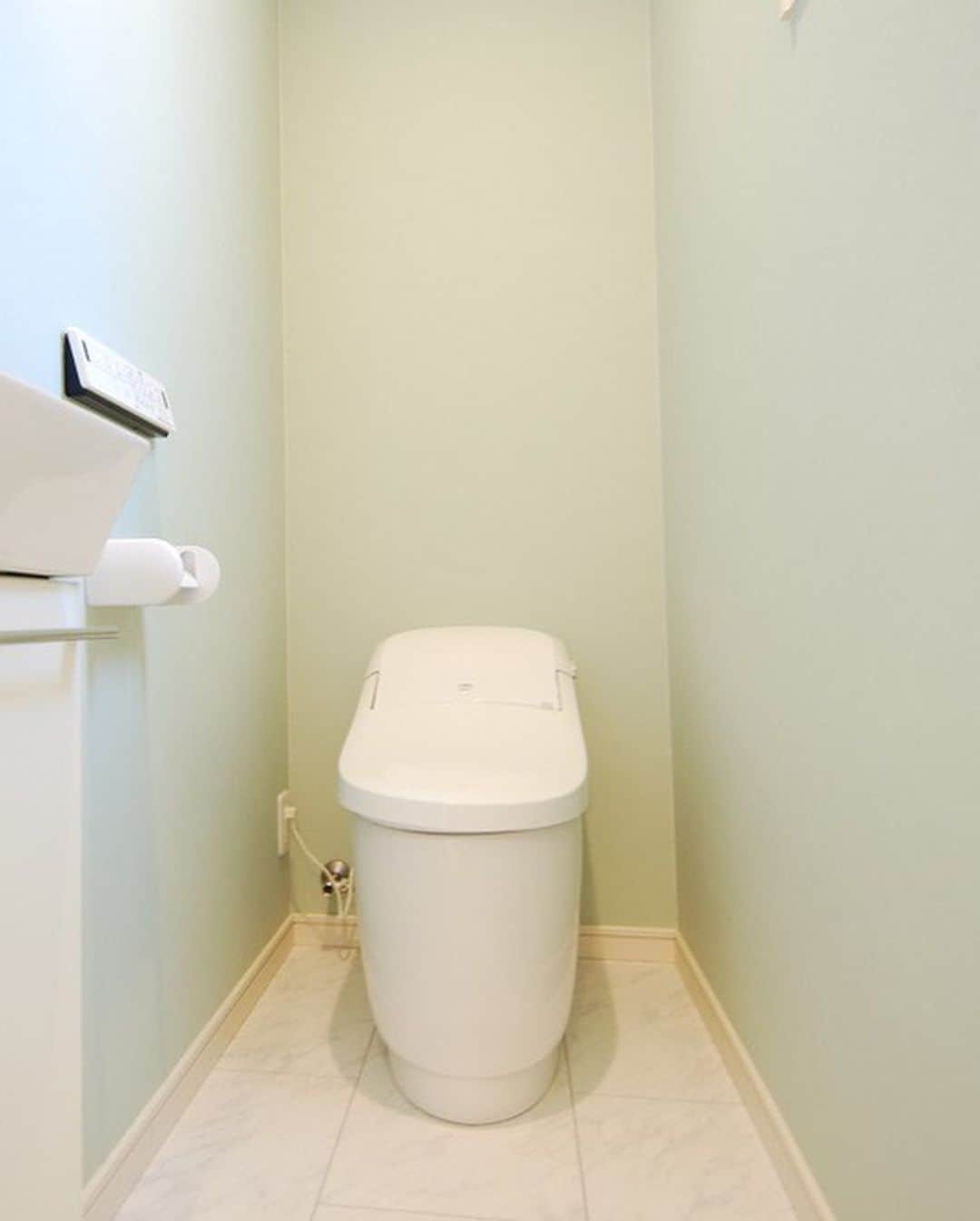京都建物さんのインスタグラム写真 - (京都建物Instagram)「＊toiletまとめ＊ クロスでガラッと雰囲気が変わりますね♩ . お客様施工例より . #京都建物 #一戸建て #注文住宅 #自由設計 #home #instahouse #interior #京都 #マイホーム #子育て #住まい #新築 #新築一戸建て #暮らし #ナチュラル #工務店 #マイホーム計画 #家づくり #インテリア #インテリア好き #おしゃれな家 #おしゃれな暮らし #room #住宅 #家 #myhome #room #toilet」6月4日 9時27分 - kyototatemono_
