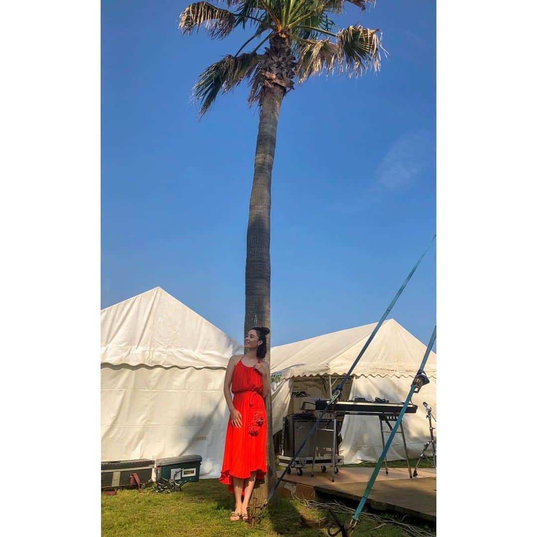 エミ・マイヤーのインスタグラム：「今週末の思い出 💭 🌴 アルバム発売まで9日！#6/12 Fun times from this weekend! Countdown, 9 days till my album drops in Japan」