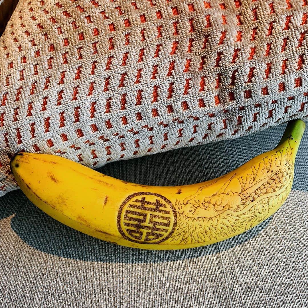 エンドケイプさんのインスタグラム写真 - (エンドケイプInstagram)「上海で行われた知人の結婚式で。  #バナナ  #バナナート  #バナナアート #エンドケイプ #アート #上海 #結婚式 #中国 #banana  #bananaart  #art #artwork」6月4日 10時18分 - endcape