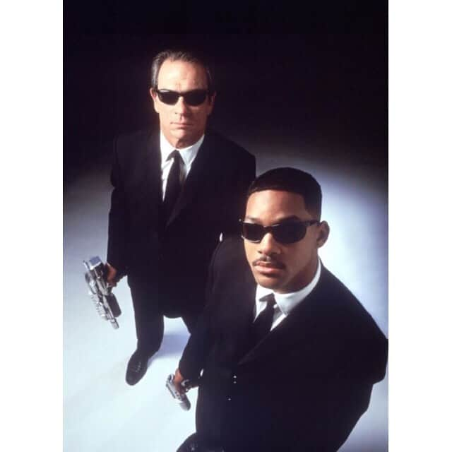 takuma watanabeさんのインスタグラム写真 - (takuma watanabeInstagram)「#MIB #MeninBlack #😎😎 #🧟‍♂️ #👽 #🛸 #StevenSpielberg #TommyLeeJones #WillSmith」6月4日 10時18分 - takumagram