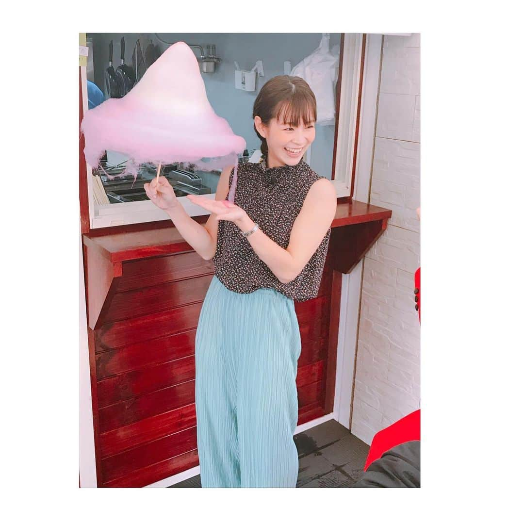 酒井瞳さんのインスタグラム写真 - (酒井瞳Instagram)「本日の #よかばん は #インスタ映え 巡り！！！東京で行列のできる #映え たちが #宮崎 にもあるのか探してきました！そして店長と映え勝負も！ とんでもない勝負になりました。。笑 本日の放送お楽しみに！ #宮崎県 #umk #kitchenあじと #チーズハットグ宮崎 #チーズハットグ #のびる #虹色小町 #nijicoma #レインボー #綿菓子 #全力で食べる #食べるの好きな人と繋がりたい #グルメ」6月4日 10時45分 - s.sakaihitomi