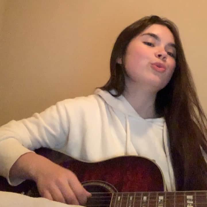 ランドリー・ベンダーのインスタグラム：「Welcome to boredom in the south 🤠」
