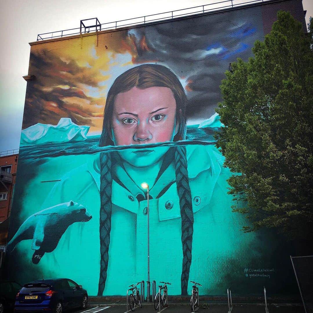 CNNさんのインスタグラム写真 - (CNNInstagram)「A powerful new mural of 16-year-old climate activist @GretaThunberg was unveiled in Bristol, England, this week as part of Europe’s largest street art festival, @upfest . The artist, Jody Thomas, said "65%-70% of the wall was painted with water-based paint with an electric spray gun powered by the Tobacco Factories solar cells.” For more climate news, follow @cnnclimate (📸: @jody_artist )」6月4日 11時12分 - cnn