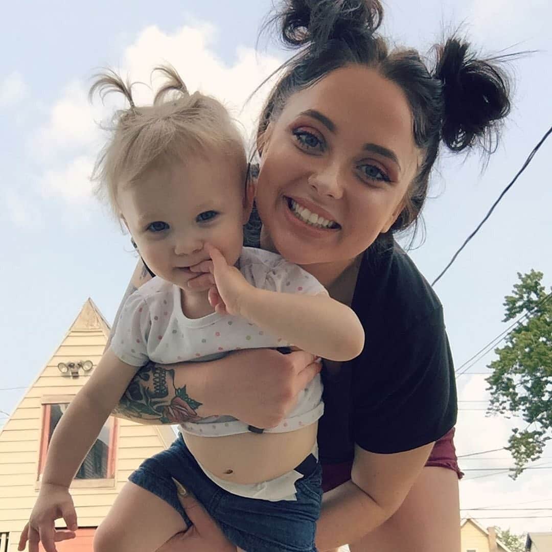 E! Onlineさんのインスタグラム写真 - (E! OnlineInstagram)「With Jenelle Evans’ release from #TeenMom, we officially know who will be filling her spot: Jade Cline! Link in bio for everything we know about the new mom on the block. (📷: Instagram)」6月4日 11時32分 - enews