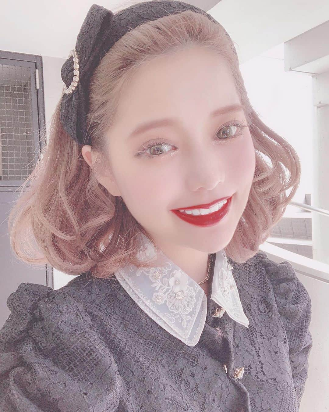 林田沙綾さんのインスタグラム写真 - (林田沙綾Instagram)「♡ みんなからたくさんDM頂いた カチューシャは @swankiss_official で 今発売しているものだよ❤︎❤︎❤︎❤︎ ありがたいことに、人気で在庫が少なくなってきているので 狙っている方はお早めに🥺 ： #Swankiss#カチューシャ#レースカチューシャ#アクセ#お嬢様コーデ」6月4日 11時36分 - saaya.xoxo