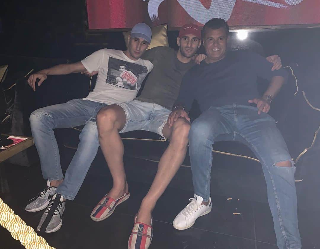 マルアン・フェライニのインスタグラム：「#LIFEISONE#familly#bestfriend#brother#shanghai#lafafa#mmmmmm#mmmm#loveyouall」