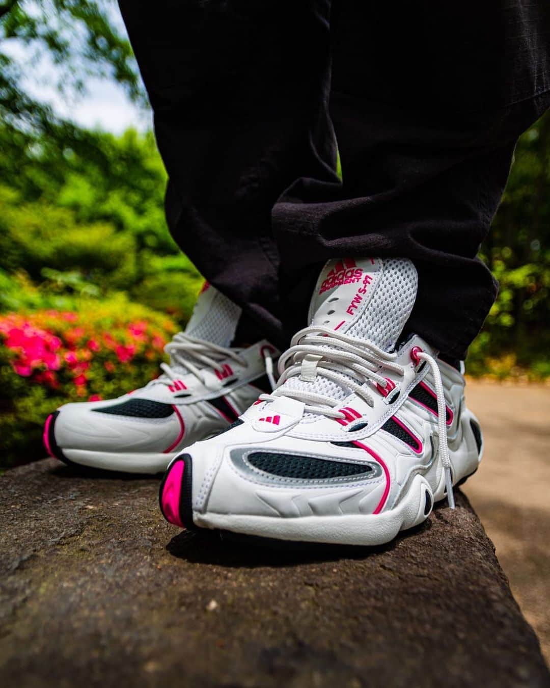 のインスタグラム：「Styles ROPPONGI adidas FYW S-97 ¥16,000+TAX  SIZE 26.5cm〜28.5cm  97年発売のランニングシューズがTORTION30周年を記念し復刻。初回はconsotium店のみの販売でしたが後にインライも数多くリリースされております。カラー展開は他にもいくつかございますので是非お試しください。  DM、お電話にて通信販売も承っております。 TEL 03-6447-1782 #adidasoriginals #adidas」