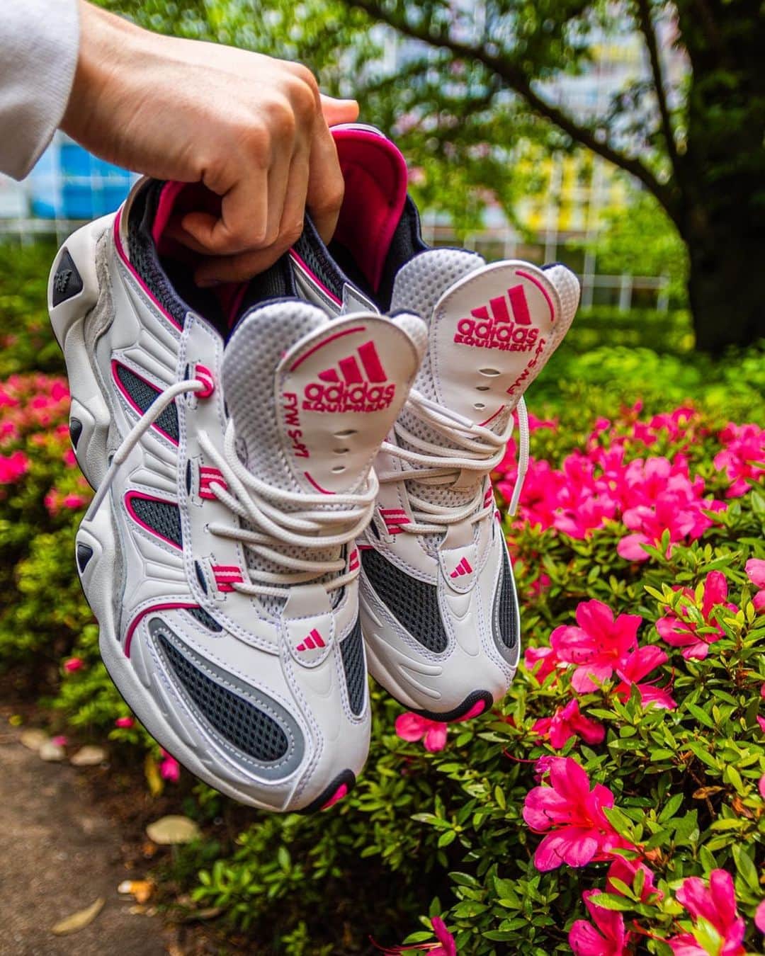 のインスタグラム：「Styles ROPPONGI adidas FYW S-97 ¥16,000+TAX  SIZE 26.5cm〜28.5cm  97年発売のランニングシューズがTORTION30周年を記念し復刻。初回はconsotium店のみの販売でしたが後にインライも数多くリリースされております。カラー展開は他にもいくつかございますので是非お試しください。  DM、お電話にて通信販売も承っております。 TEL 03-6447-1782 #adidasoriginals #adidas」