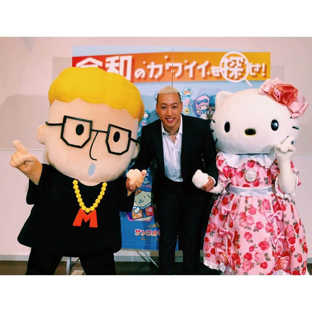 関口メンディーさんのインスタグラム写真 - (関口メンディーInstagram)「サンリオキャラクター大賞コラボ部門でハローメンディーが第1位になりました🙇🏾✨🥇 ファンの皆さん、盛り上げてくださったEXILE・GENEのメンバー皆さん、EXILE TRIBE, E-girls, Jr EXILEの皆さん、そしてスタッフの皆さん 本当にありがとうございました!! もっと愛される存在になれるように一緒に頑張りたいと思いますので、これからも @hello_mandy_official をよろしくお願いします😊 キティちゃんは大賞🎊 素晴らしい👏👏👏 @hello_mandy_official won No. 1 prize in the collaboration category with the Sanrio Character Award. Thank you very much for your support! #hellomandy  #hellokitty  #オメンディー #sanrio」6月4日 13時03分 - mandy_sekiguchi_official