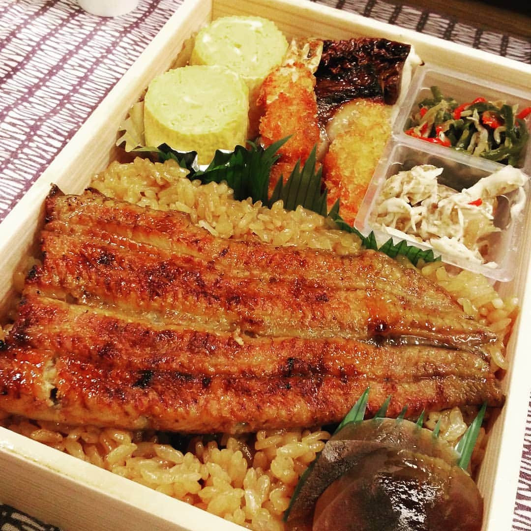 市川笑野のグルメインスタ