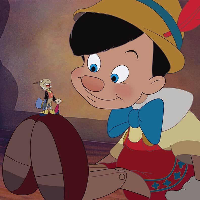 ディズニー・スタジオさんのインスタグラム写真 - (ディズニー・スタジオInstagram)「ピノキオの“良心役”ジミニー・クリケット✨シルクハットをかぶる、礼儀正しいコオロギ🦗✨今日（6/4）は #虫の日 🎵  #ピノキオ #ディズニー」6月4日 14時04分 - disneystudiojp