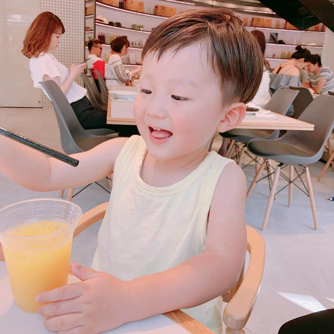 南まことさんのインスタグラム写真 - (南まことInstagram)「「ヨガから学ぶ育児」について書きました📖 読んでくださいね↓  https://note.mu/macotominami topページにリンクがありますので、そちらから🌱 効率的でない効率的なこと #note #blog #yoga #育児 #mysonzen @igniteliving #ヨガdj」6月4日 14時18分 - macotominami