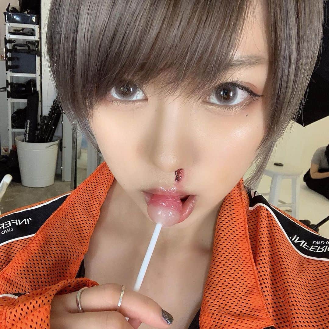 篠崎こころのインスタグラム：「今年は7/8に 渋谷で誕生日イベントがあるよ  来れそうな方は是非 スケジュールあけといてくれるとlove🖤」