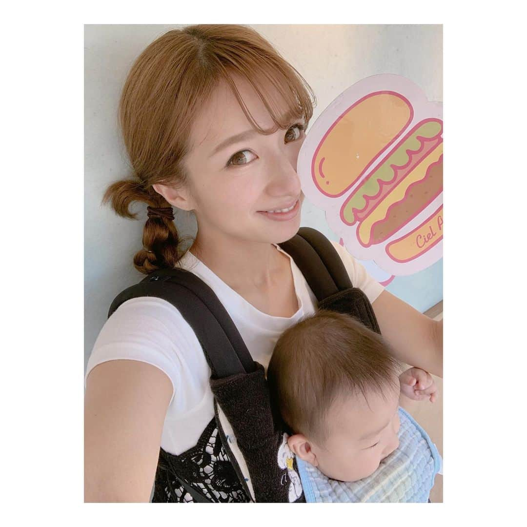 辻希美さんのインスタグラム写真 - (辻希美Instagram)「今日のお昼ごはんはシエルのバーガー🍔を食べに行ってきたよ(｡◕ ∀ ◕｡)💕💕👍" #lunch #cielamour  #ハンバーガー #🍔 #ポテトセット #サラダ #サルサ #追加 #大好きな組み合わせ #美味しい #お腹ぱんぱん #ご馳走様でした #🍔🍔🍔」6月4日 14時52分 - tsujinozomi_official