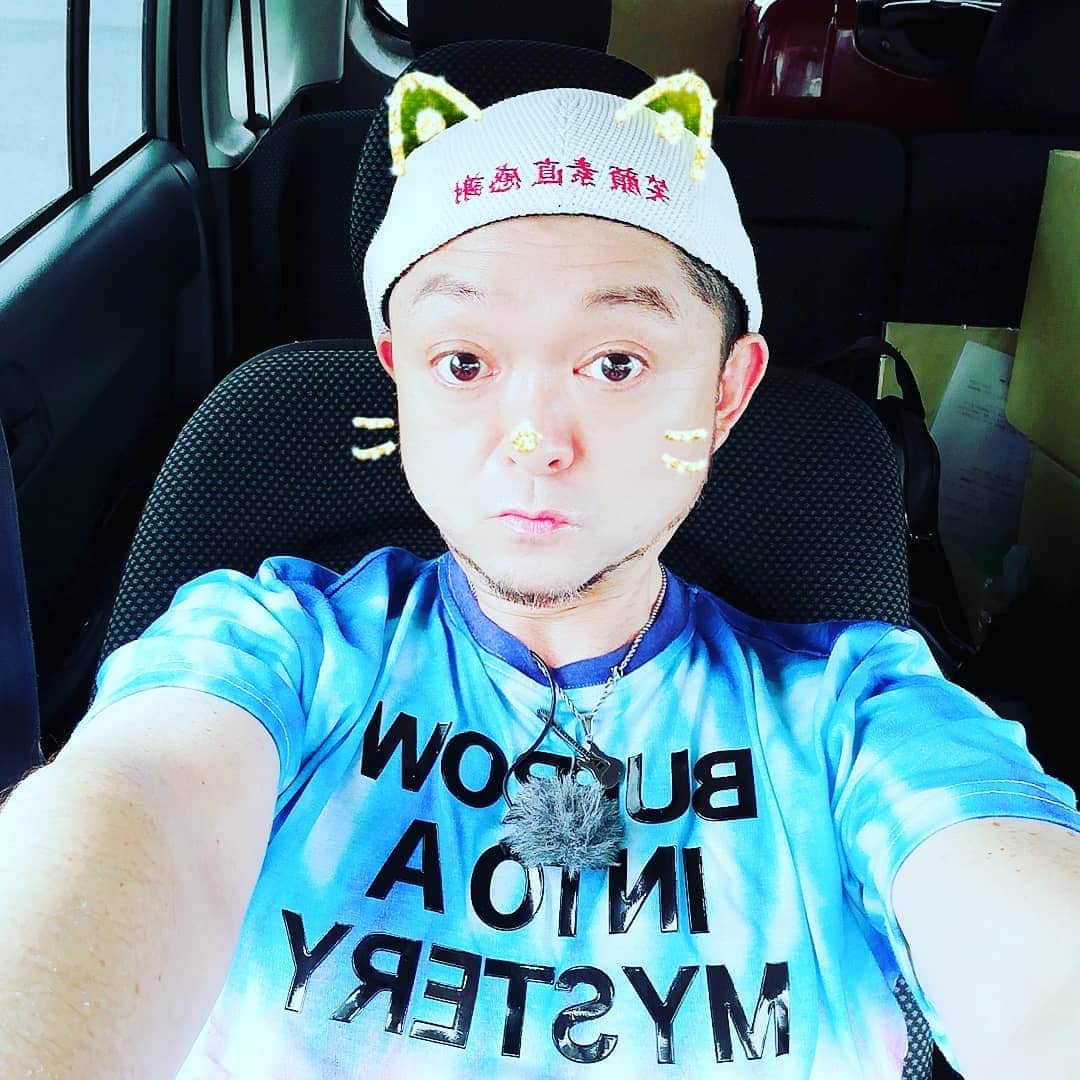 松本隆博のインスタグラム：「。 大分県宇佐市なう！ 今日は、人生遊歩道ロケ だよ～んヽ(^o^)丿。 唐揚げ沢山食べれて幸せ だよ～ん(^^)/」