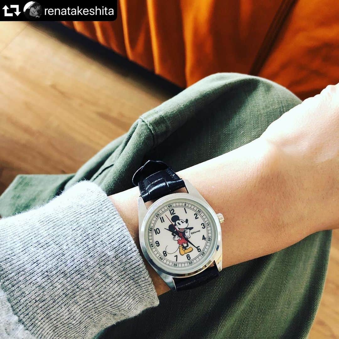 otona MUSEさんのインスタグラム写真 - (otona MUSEInstagram)「いつだって、お洒落な玲奈。 最新号のミッキー腕時計を愛用してくれてました😭😭😭 ありがとう！  まだ使われてない方、ぜひ真似して楽しんでくださいませ。  #repost @renatakeshita ・・・ 今月号otonamuse付録😮 @otonamuse」6月4日 15時26分 - otonamuse
