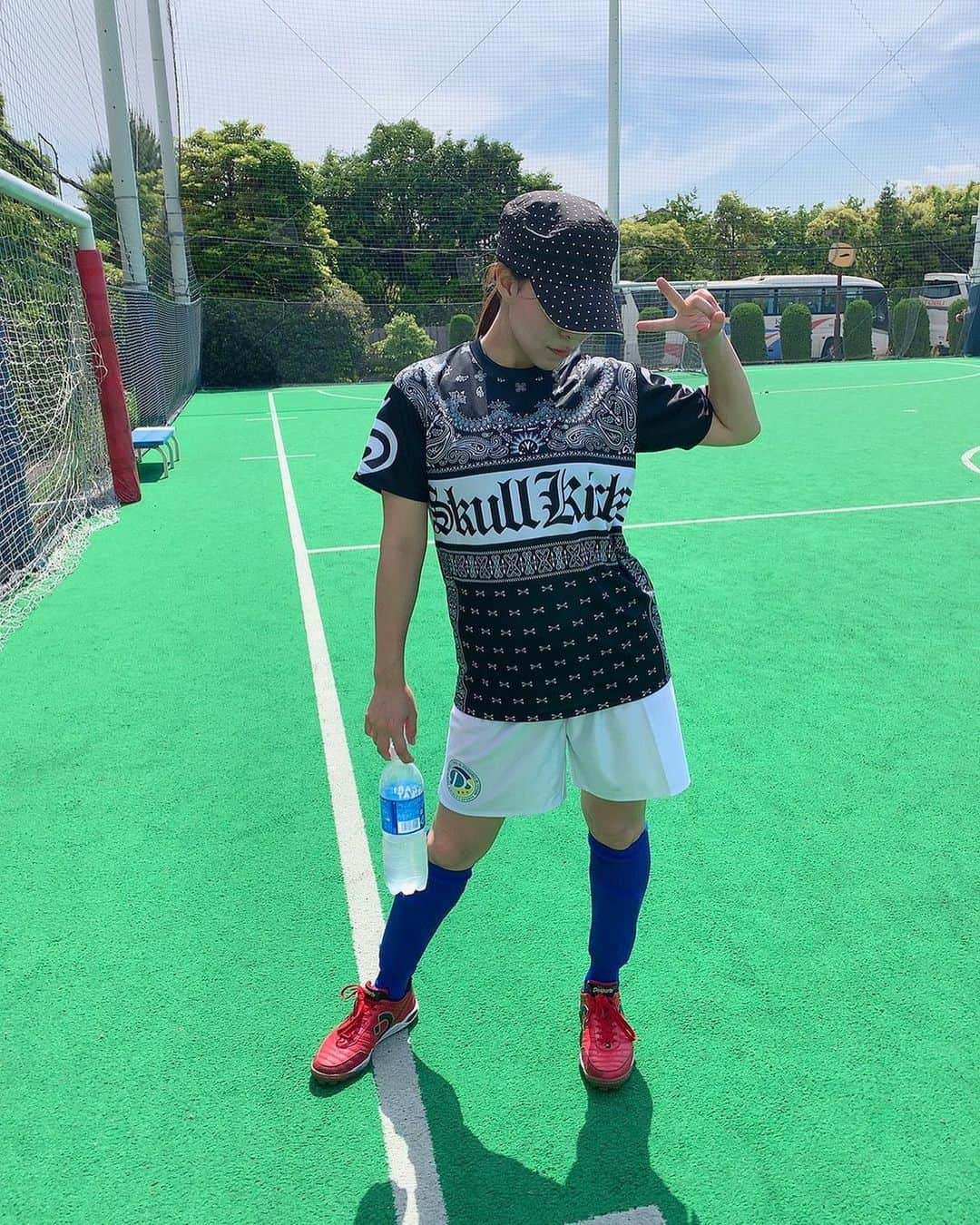 西村ケリーさんのインスタグラム写真 - (西村ケリーInstagram)「フットサルDay⚽️ 暑すぎて...でも楽しかったです💗  #フットサル #フットサル女子 #フットサルコーデ #ポカリスエット #キャップは #ゴルフ #で使ってる #あるとないじゃ大違い #フットサル好き #スポーツ日和 #晴天 #futsal #futsal⚽ #futsalday #futsalshoes #wear #sportwear #football #sportgirl #sportsday」6月4日 15時34分 - kellynishimura8