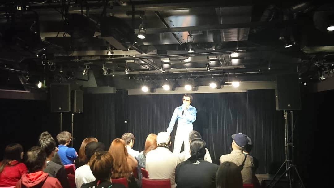 松本康太さんのインスタグラム写真 - (松本康太Instagram)「今日は『0.5発屋オールスターズ』のイベントを観に行きました♪お馴染みのネタと新ネタとゲームコーナーをするイベント(^-^)♪まさかのハローケイスケさんが新ネタの時にマイクのスイッチを入れて無くて後ろの人に伝わらないハプニング！！音響さんが『スイッチON』のカンペを出しているにもかかわらず、気付かず最後までマイクOFFでネタを終えるハローケイスケさんでした。。。 #無限大ドーム #0.5発屋オールスターズ#ムーディ勝山 #ザパンチ #ですよ。#姫ちゃん #大西ライオン #ハローケイスケ #亀子のぶお #観覧 #レギュラー松本 #あるある探検隊 #一番後ろ の#席」6月5日 2時34分 - aruarutankentai.matsumoto