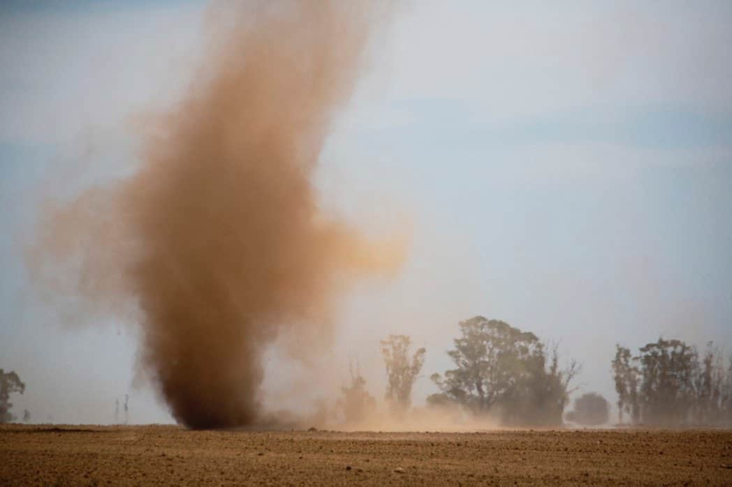 National Geographic Creativeさんのインスタグラム写真 - (National Geographic CreativeInstagram)「Photo by @amytoensing | A dust devil spins through a paddock dried out from a drought near Deniliquin, New South Wales. #NewSouthWales #DustDevil」6月5日 2時35分 - natgeointhefield