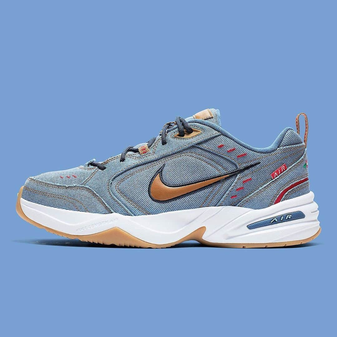 Sneaker Newsさんのインスタグラム写真 - (Sneaker NewsInstagram)「It’s National Dad Shoe Day aka Father’s Day in just a couple of weekends. Nike is bringing the gosh dang heat with the Air Monarch in another denim make-up. For a closer look, tap the link in our bio.」6月5日 1時07分 - sneakernews