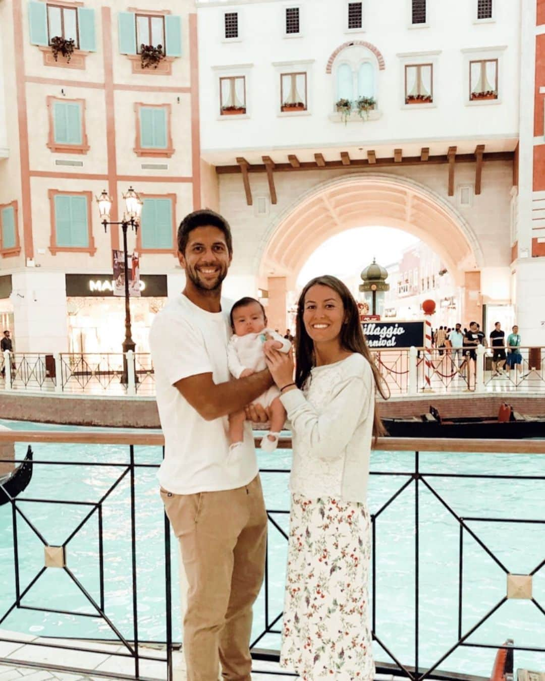 フェルナンド・ベルダスコさんのインスタグラム写真 - (フェルナンド・ベルダスコInstagram)「#Love this #familytime👪 #villagiomalldoha #qatar」6月5日 1時33分 - ferverdasco