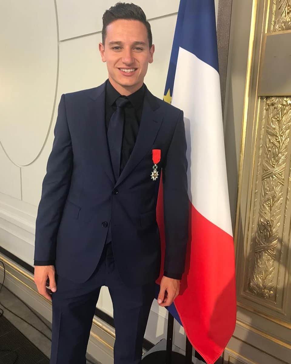 フロリアン・トヴァンのインスタグラム：「🏅🇫🇷」
