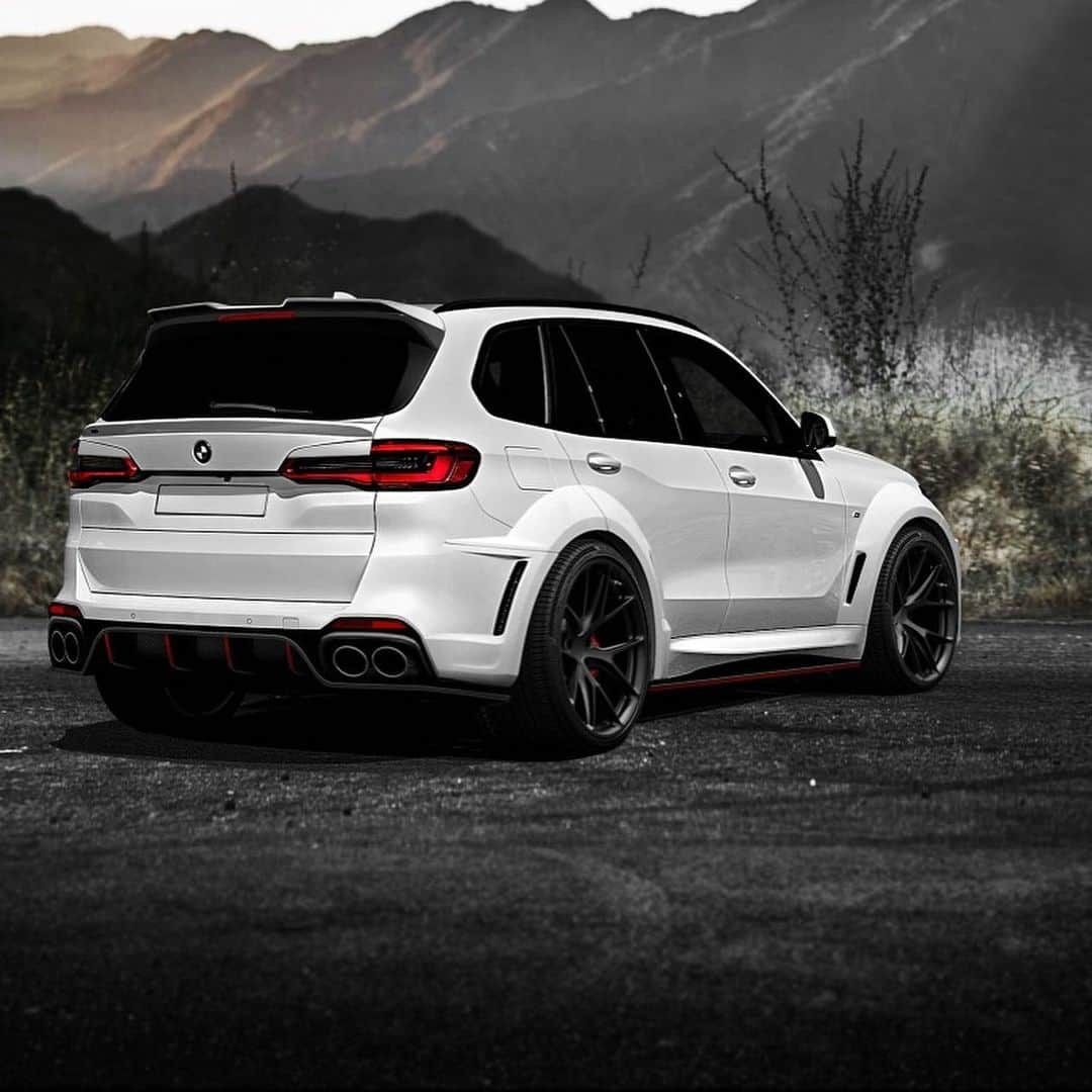 CARLiFESTYLEさんのインスタグラム写真 - (CARLiFESTYLEInstagram)「While everyone is waiting for the premiere of the new BMW X5M F95, Renegade Design has introduced a new body kit for BMW X5 G05. For more information visit them @renegade.design.world」6月5日 2時15分 - carlifestyle