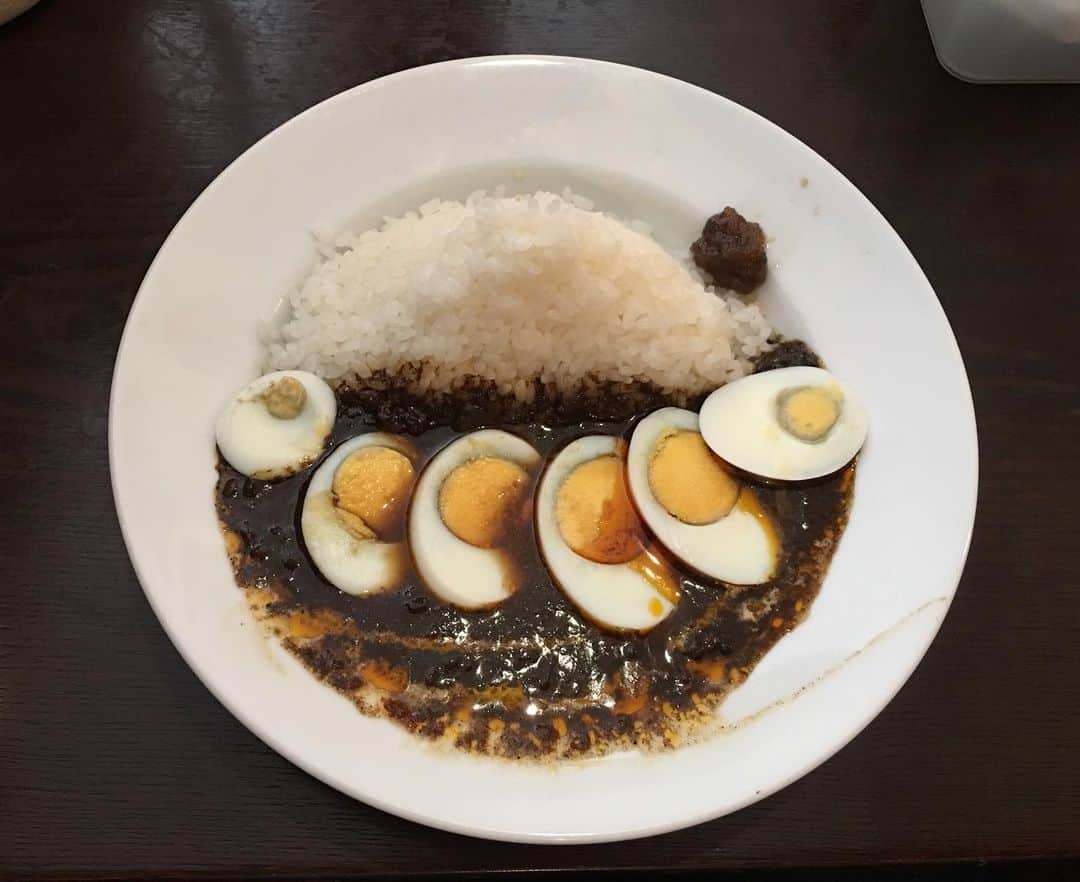 NAOTOさんのインスタグラム写真 - (NAOTOInstagram)「今日のカレー部は、老舗のムルギーさんへ。 実は朝ごはんも、ラタトューユが残ってたので ベル食品の、大泉洋さんプロデュースのスープカレーのスープを使って、ウインナーと納豆のトマトスープカレーを。 これで、完璧だね。😊 #NACSYMPHONY #ムルギー #日本スープカレー協会広報宣伝担当理事」6月4日 17時51分 - naoto_poper