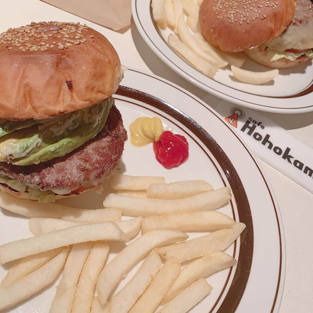 森みはるさんのインスタグラム写真 - (森みはるInstagram)「撮影終わって空き時間にみんなでご飯食べた まだまだがんばるぞ〜」6月4日 18時05分 - miharu_mori