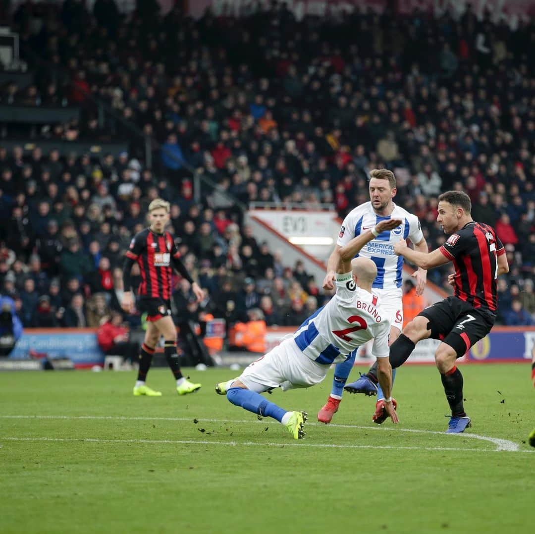 AFCボーンマスさんのインスタグラム写真 - (AFCボーンマスInstagram)「We’re celebrating @marcpugh777 today, nine years and he hasn’t changed a bit! #ThankPugh #afcb 🍒」6月4日 18時13分 - afcb