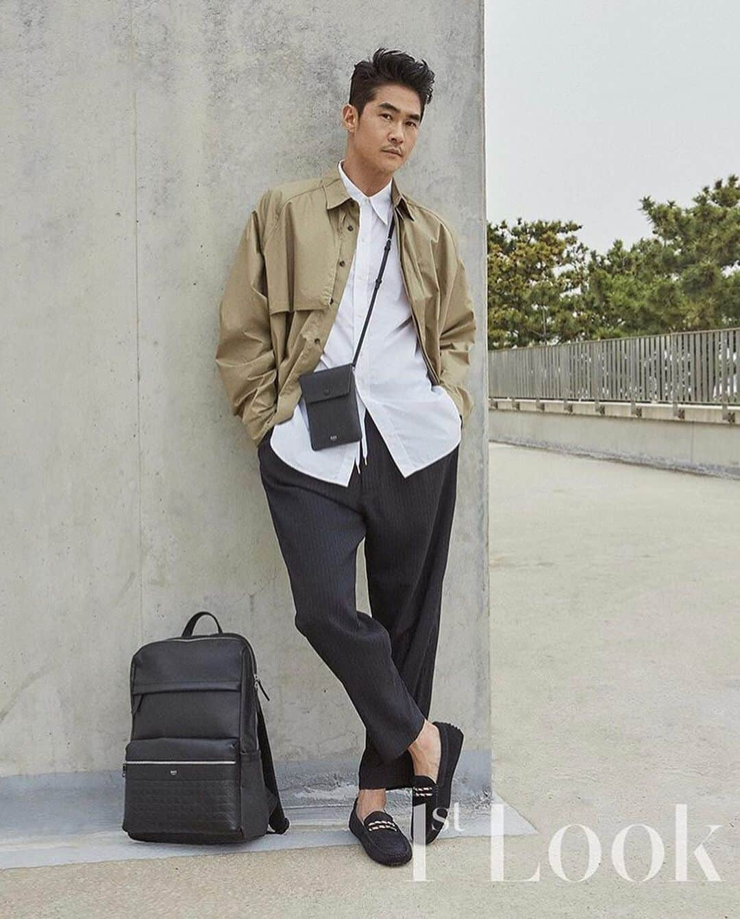 DAKS Koreaさんのインスタグラム写真 - (DAKS KoreaInstagram)「• DAKS accessories X 1stlook . 닥스 액세서리와 퍼스트룩, 배정남이 함께 떠난 여름 화보를 만나보세요! . [배정남 착용 아이템] #DBBA9F043BK #DBBA9E243BK #DBWA9E871BK . #Repost @1stlookofficial ・・・ 무작정 떠나고 싶은 계절, <#스페인하숙>에서 돌아온 #배정남(@jungnam_bae).✈️ 또 다른 길 위에 선 그를 포착했습니다.📸 누가 뭐래도 자신만의 스타일로 삶을 여행하는 남자, 배정남과 #닥스액세서리(@dakskorea)가 함께하는 여름을 만나세요!🌴 . 📝Min Jiyeah, Lee Yeon 📷Kim Taeeun 💃Park Taeil 💇🏻Cho Youngjae 💄Kim Busung . #퍼스트룩 #daks #daksaccesories #baejungnam #닥스 #닥스코리아 #차배진 #1stlook #1stlookstar」6月4日 18時24分 - dakskorea_accessories