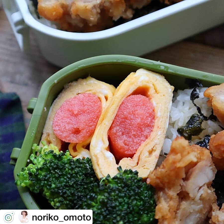 BRUNOさんのインスタグラム写真 - (BRUNOInstagram)「＼ 大本さんのランチボックス☻ ／ ﻿ ﻿ 今日は、BRUNOアンバサダー大本紀子(@noriko_omoto )さんちの「BRUNOランチボックスM GEL-COOL dome」と愛情たっぷりのとりめし風弁当をご紹介します☻﻿ ﻿ 育ち盛りのお腹を満たすボリューミーなのっけ丼も、具入りのふんわり卵焼きも、盛り付けが崩れないドーム蓋。﻿ さらに、保冷剤一体型の #gelcool が蓋に入ってるから、これからの季節も安心です。﻿ スペアの蓋で、お弁当箱も気分にあわせて着せ替えチェンジ！﻿ ﻿ 梅雨時期も #GOOD な気分でお弁当づくりを愉しみましょう！﻿ ﻿ @noriko_omoto #repost ...﻿ . . 火曜日のお弁当 . ○とりめし風 ○明太子入り卵焼き ○ブロッコリー . . からあげ弁当にしようと昨夜準備していると、とり弁(ほか弁)のCMが流れ、気持ちはすっかりとりめしに。 韓国のりをかけて唐揚げをのせ、タレをかける。それだけだけどウマイよね～。 兄さんはうちでもよくご飯に韓国のりと焼き肉のタレをかけて食べてるからね。  お弁当箱はアンバサダーをさせてもらっているブルーノ(@bruno_enjoy )さんのもの。 蓋が保冷剤になるのでこれからの季節にも安心です。 しかもドーム型になってるから盛り盛りでも意外に閉まりまーす！ . . . #BRUNO #ブルーノ #BRUNOがある暮らし #お弁当 #弁当 #弁当作り #お弁当作り #お昼ごはん #ランチ #昼ご飯 #昼食 #bento #obento #うつわ #おべんとう #弁当箱 #おべんたぐらむ #とりめし #とり弁 #男子弁当  #lunch #lunchbox #osusumegohan」6月4日 18時50分 - bruno_enjoy