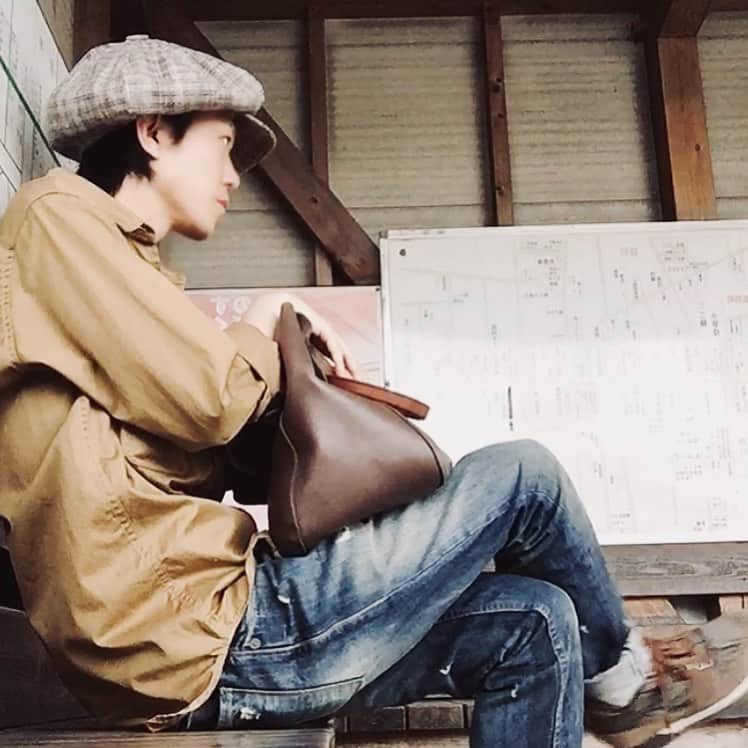 龙のインスタグラム：「二日酔いがえぐい... #fashion#coodinate#style#menstyle#menswear#mensfashion#wear#outfit#ootd#kotd#follow#me#instafashion#instagood#instastyle#look #今日の服#ファッション#メンズファッション#メンズウェア#メンズコーデ#キャスケット #bleudepaname」