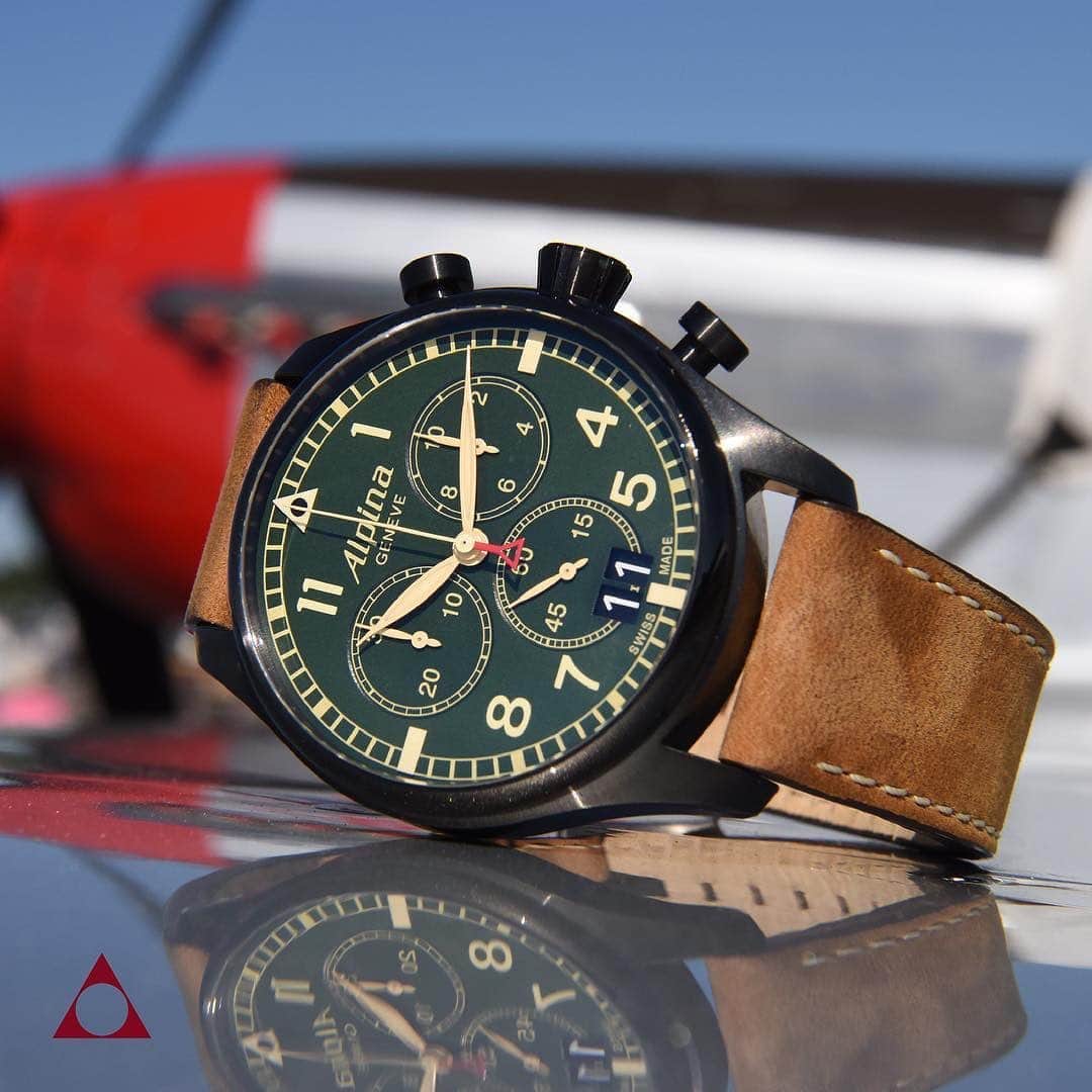 Alpina Watches Japanさんのインスタグラム写真 - (Alpina Watches JapanInstagram)「ㅤㅤㅤㅤㅤ スイスの本格的なパイロット認定ウォッチ ㅤㅤㅤㅤㅤ 《スタータイマー パイロット ビッグデイト クロノグラフ》 AL-372GR4FBS6 ㅤㅤㅤㅤㅤ #Alpina #AlpinaWatchesJapan #swissmade #swisswatch #watch #wristwatch #sportwatch #outdoor #startimer #pilot #bigdate #quartz #10atm #LeatherStrap #アルピナ #アルピナウォッチ #スイス時計 #時計 #腕時計 #スポーツウォッチ #アウトドア #スタータイマー #パイロット #ビッグデイト #クォーツ #10気圧防水 #レザーストラップ」6月4日 19時00分 - alpinawatchesjapan