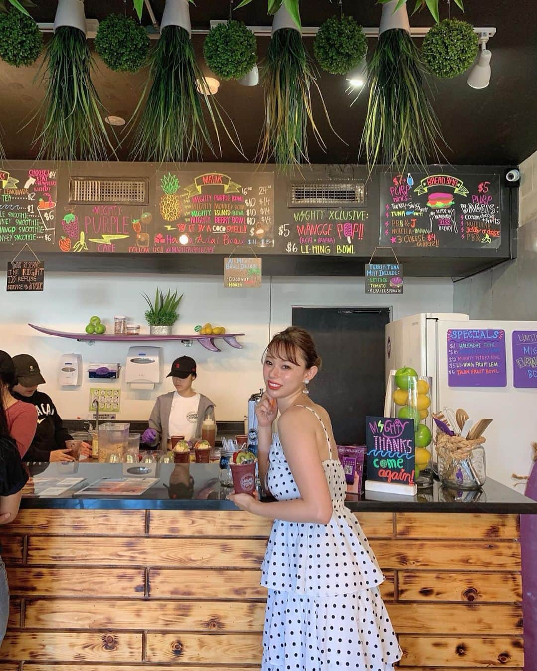 karen okajimaさんのインスタグラム写真 - (karen okajimaInstagram)「ㅤㅤㅤ  ㅤㅤㅤ  Mighty Purple Cafeのアサイードリンク💕  Mighty acai Bowl　$8  美味しすぎましたっ🥰💕 店内もパープルでかわいいっ💜 💜 ㅤㅤㅤ  ㅤㅤㅤ  マイティーパープルカフェ（Mighty Purple Cafe） 🏠173 Aspinall Ave Haganta, Guam 📞671-747-4579 🚌赤いシャトルバス「アガニャショッピングセンター」下車、徒歩10分 営業時間 ⏰月・火曜日9:00～18:00/ 水～土曜日9:00～19:00/ 日曜日12:00～17:00 ㅤㅤㅤ  #おかじ旅行記 #グアム #Guam #岡島かれん #マイティーパープルカフェ#MightyPurpleCafe  #アガニャショッピングセンター #instaguam_cp #tabinikki #アサイーボウル  #acaibowl #okaji_guam」6月4日 19時03分 - karenokajima0318