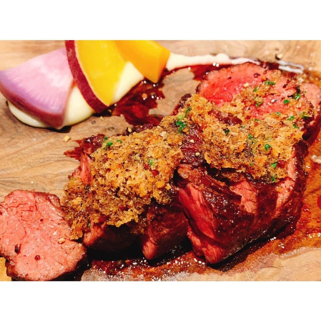 アンジェラ芽衣さんのインスタグラム写真 - (アンジェラ芽衣Instagram)「いつかに食べたおいしいお肉﻿ ﻿ #肉とにんにくの相性は最高」6月4日 19時46分 - ange_la00
