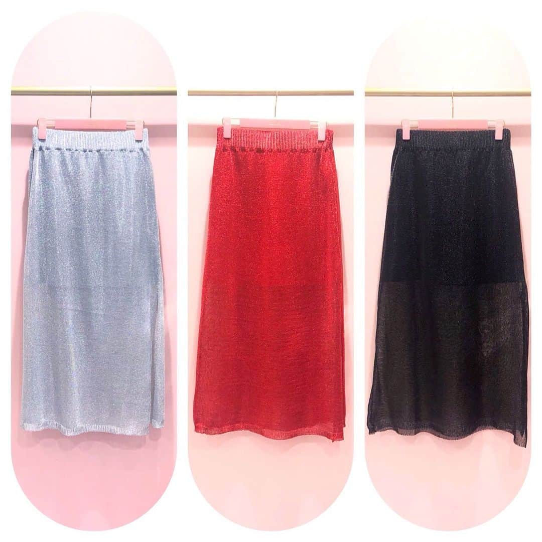 のインスタグラム：「🆕New Arrival🆕 メタリックニットスカート color SILVER/RED/BLACK size FREE ¥12,800 + tax . #lilLilly  #lilLillytokyo #lilLillyshinjuku  #lilLillynagoya」