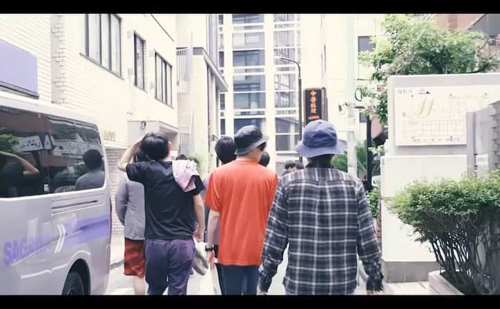 森澤祐介のインスタグラム：「. WORLD ORDERのメンバーがダンスの先生となって開催されているダンスミーティング！ 前回の様子をまとめた映像が出来上がったので是非ご覧ください。 初心者の方が多い中、こんな感じで楽しくやってますよー！ 次回は6/23(日)。場所は渋谷のスタジオです。 どなたでも参加できます👍 詳しくは公式HPからどうぞ😊  Film by @kosuke_shizunaga  #worldorder #ダンスミーティング」