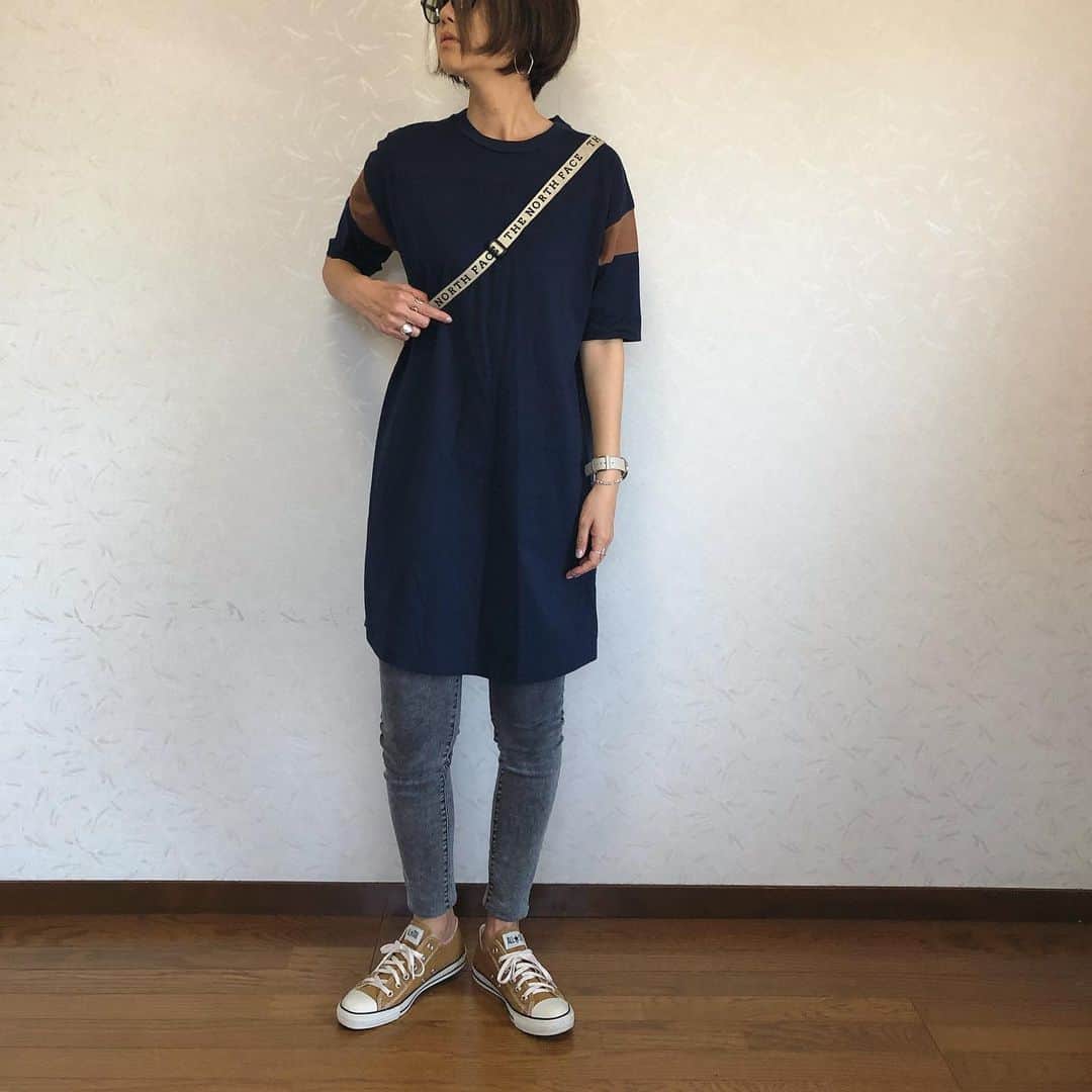 ak_m1120さんのインスタグラム写真 - (ak_m1120Instagram)「ヴィンテージ感のある配色が可愛いフットボールワンピ♡ . . . . 娘の話し、無事聞けました☺️ ありがとうございました☺️ . . . . op#allumer @allumerofficial @wearstand_official  pants#uniqlo @uniqlo . . . . . #fashion #code #ootd #outfit #locari #ユニジョ #ユニクロ #アリュメール #ウェアスタンド #コンバース #カジュアル #ノースフェイス #サコッシュ #スキニーデニム #ママコーデ #wear更新」6月4日 19時49分 - ak_m1120