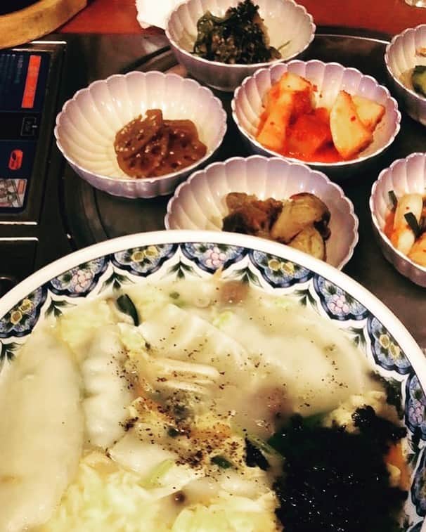 石井元気さんのインスタグラム写真 - (石井元気Instagram)「水餃子のスープ。あっさり美味い！  韓国料理は小皿が豊富で好き！  もはや小皿だけで呑める٩(๑❛ᴗ❛๑)۶  #韓国料理 #美味しい #水餃子 #スープ #あきげん #石井元気」6月4日 19時59分 - genkiishii1226